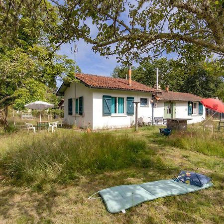 Petite Maison Rustique Et Atypique Hourtin Exteriör bild